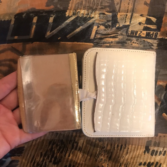 Vintage Leather Wallet - Picture 6 of 7